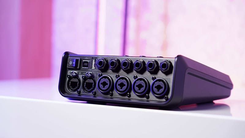 Mixer digital mini Bose Tonematch T4S: 19.590.000 đồng